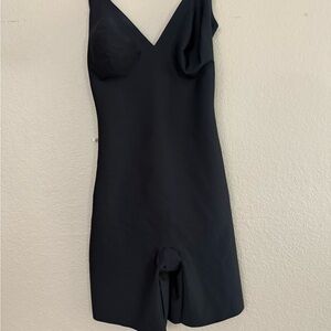 SKIMS plugs body Black Sleeveless Bodysuit